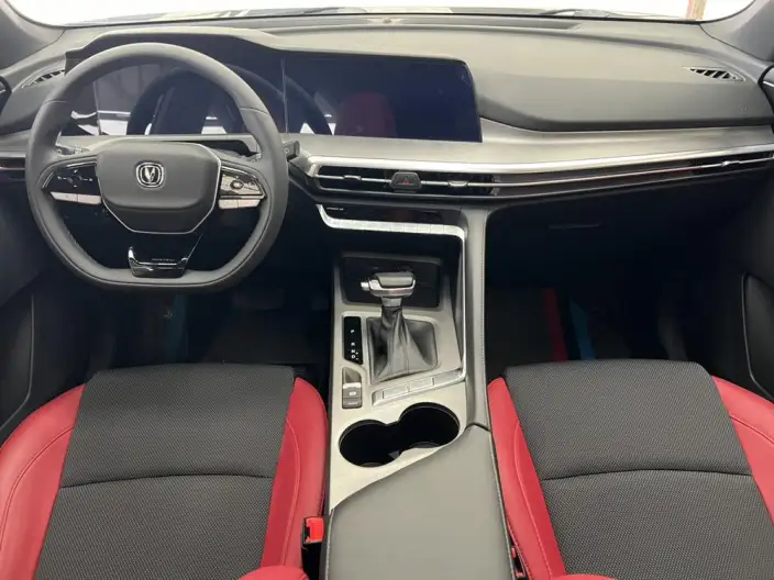 Changan CS35 PLUS 2023 Model Changxiang Edition Blue whale NE 1.4T DCT Luxury Model – фото 7