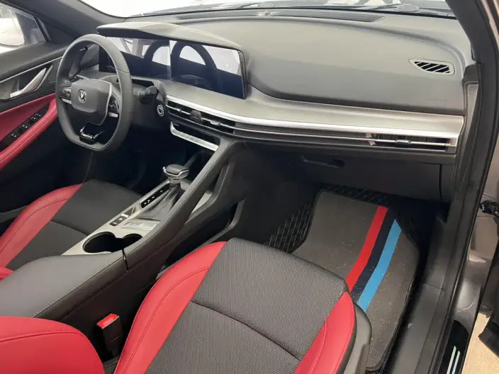 Changan CS35 PLUS 2023 Model Changxiang Edition Blue whale NE 1.4T DCT Luxury Model – фото 9