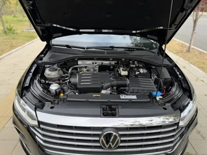 Volkswagen Lavida 2023 Model Facelift 1.5L Automatic Five million editions – фото 7