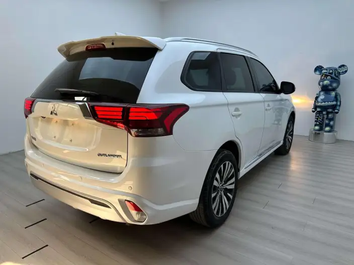 Mitsubishi Outlander 2021 Model 2.0L 2WD Changxiang Edition 5 seat – фото 6