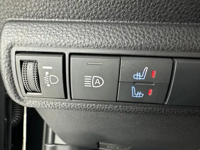 Toyota Levin 2022 Model Hybrid 1.8H E-CVT Sports Edition – фото 9