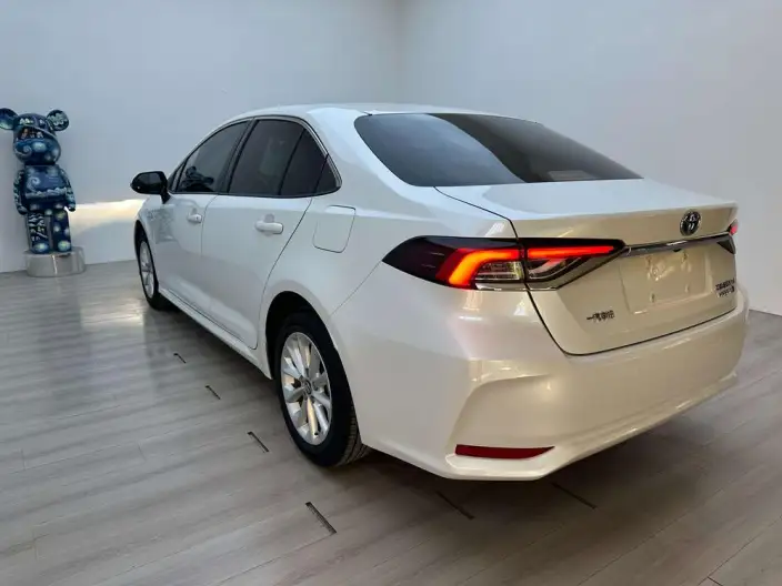 Toyota Corolla 2021 Model Hybrid 1.8L E-CVT Ultimate Edition – фото 4