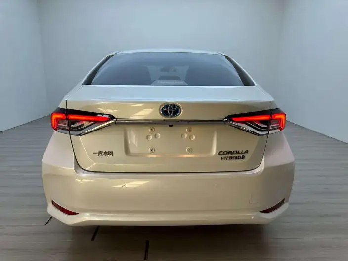 Toyota Corolla 2021 Model Hybrid 1.8L E-CVT Ultimate Edition – фото 5