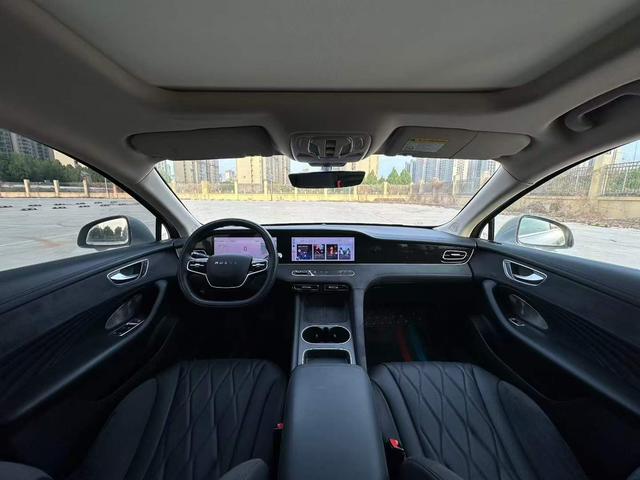 Roewe D7 DMH Раздел 2023 125 Superior Edition – фото 5