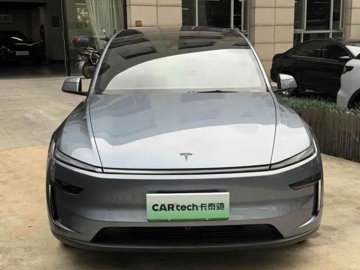 Model Y L 2026 Model Standard Edition