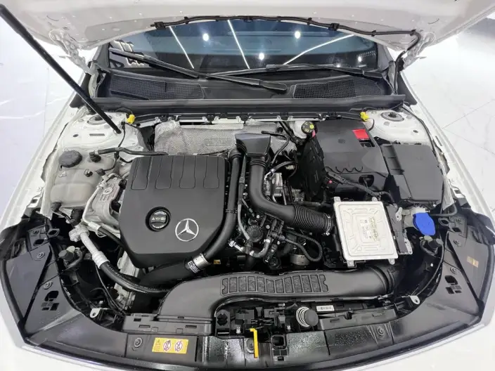 Mercedes-Benz A-class 2022 Model Facelift A 180 L Sports sedan – фото 7