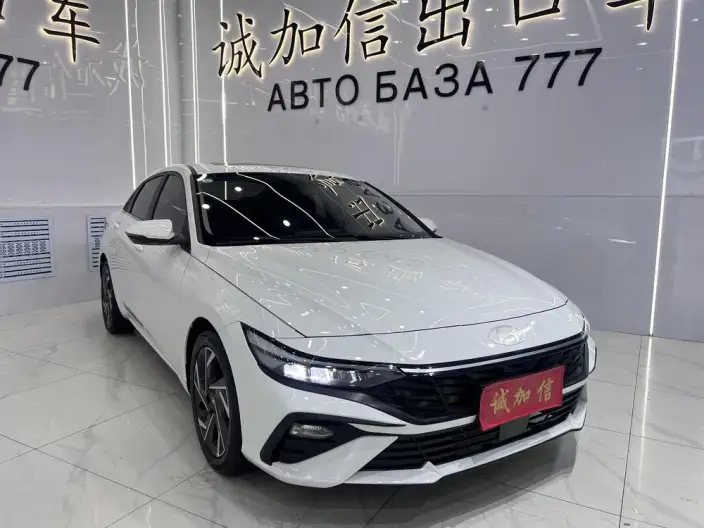 Hyundai Ioniq 2023 Model 1.5L CVT GLX Elite Edition – фото 3