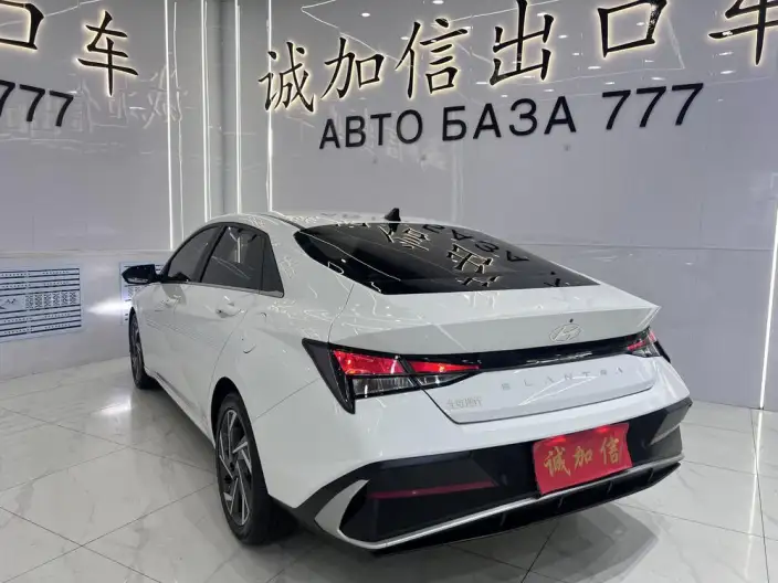 Hyundai Ioniq 2023 Model 1.5L CVT GLX Elite Edition – фото 4