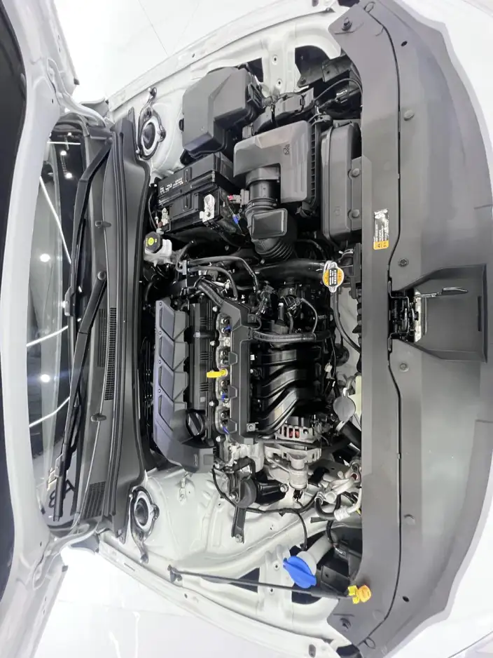 Hyundai Ioniq 2023 Model 1.5L CVT GLX Elite Edition – фото 7