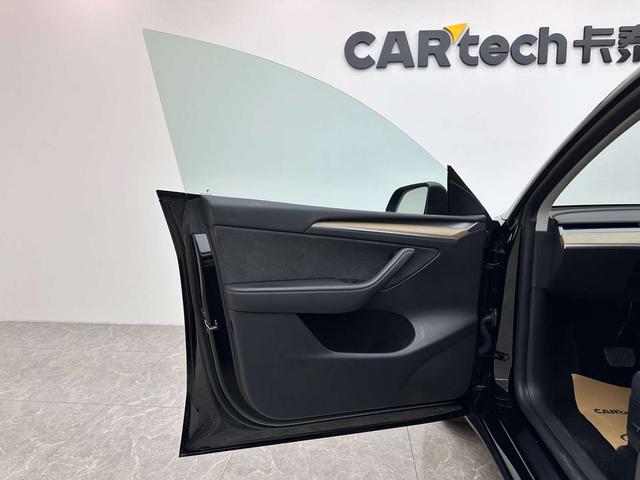 Tesla Model Y 2021 Long Range AWD – фото 15