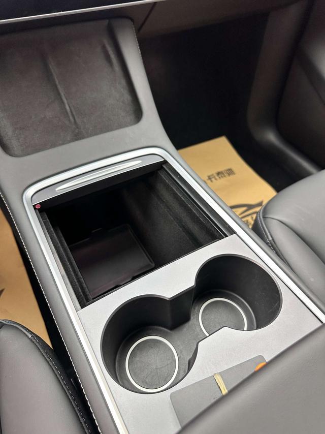 Tesla Model Y 2021 Long Range AWD – фото 18