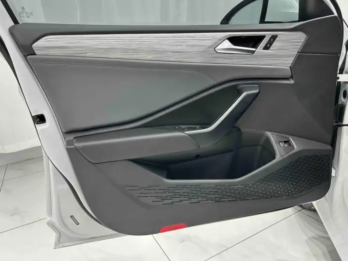 Volkswagen Sagitar 2023 Model 280TSI DSG Beyond Edition Plus – фото 9