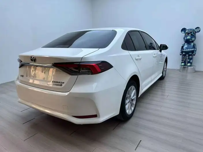 Toyota Corolla 2021 Model Hybrid 1.8L E-CVT Elite Edition – фото 6