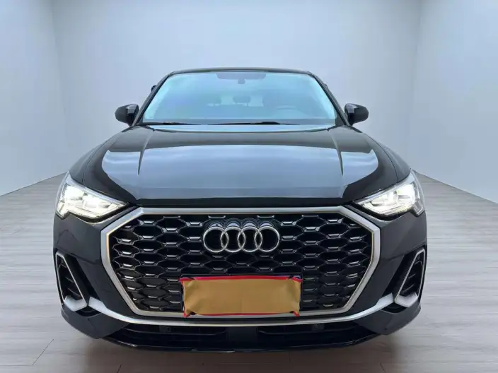 AUDI Q3 Sportback 2022 Model 35 TFSI Enterprising Model – фото 2
