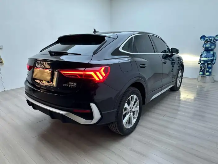 AUDI Q3 Sportback 2022 Model 35 TFSI Enterprising Model – фото 6