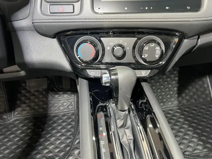 Honda Vezel 2022 Model 1.5L CVT Elite Smart Edition – фото 10