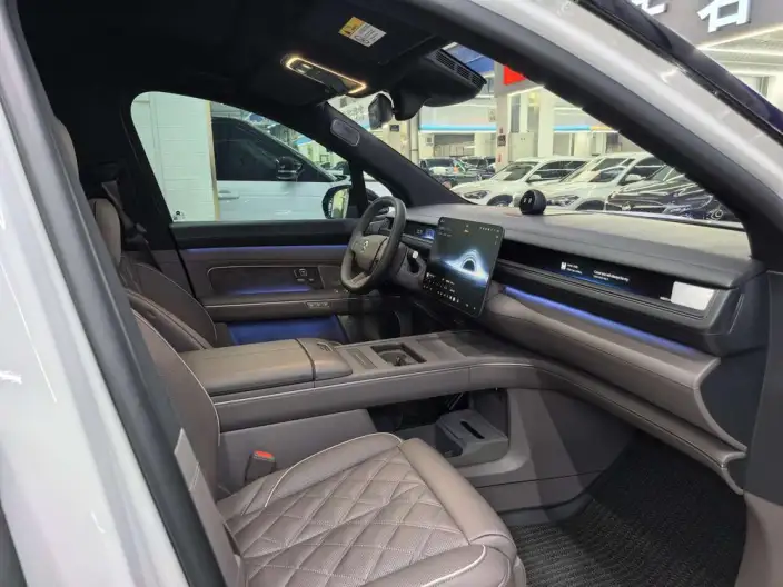 NIO ES8 2026 Model VI seat Executive Signature Edition – фото 10