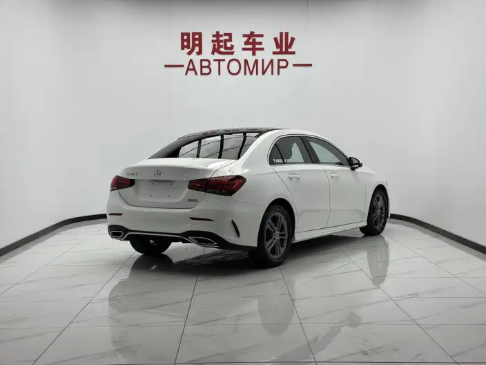 Mercedes-Benz A-class 2022 Model A 180 L Sports sedan – фото 6