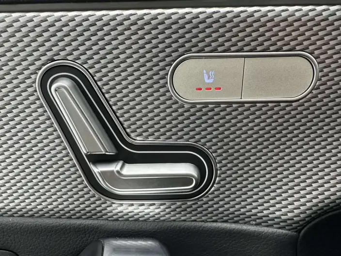 Mercedes-Benz A-class 2022 Model A 180 L Sports sedan – фото 9