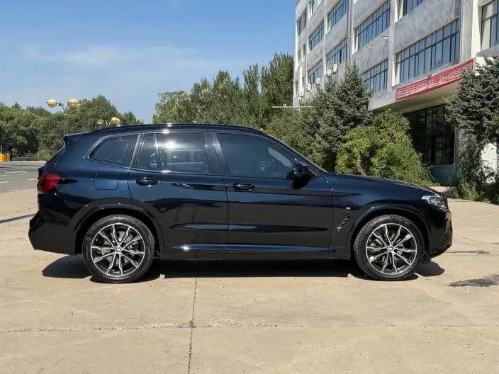 BMW X3 2023 Model xDrive30i Leading Model M Night Set – фото 8