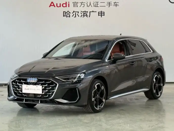 Audi A3 2026 Model Sportback 35 TFSI Continental Flying Spur Exclusive Model – фото 1