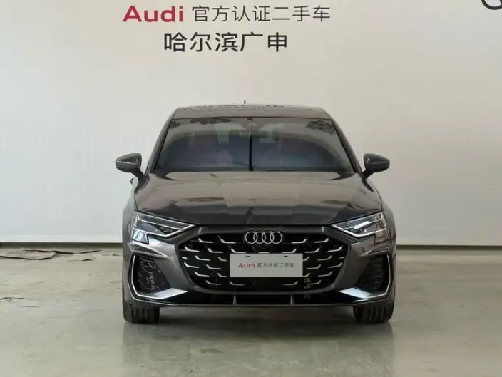 Audi A3 2026 Model Sportback 35 TFSI Continental Flying Spur Exclusive Model – фото 2