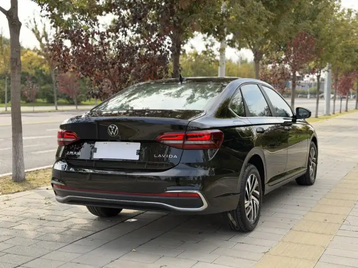 Volkswagen Lavida 2023 Model 1.5L Automatic Manyi Edition – фото 6