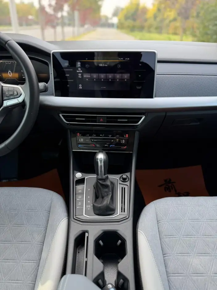 Volkswagen Lavida 2023 Model 1.5L Automatic Manyi Edition – фото 10