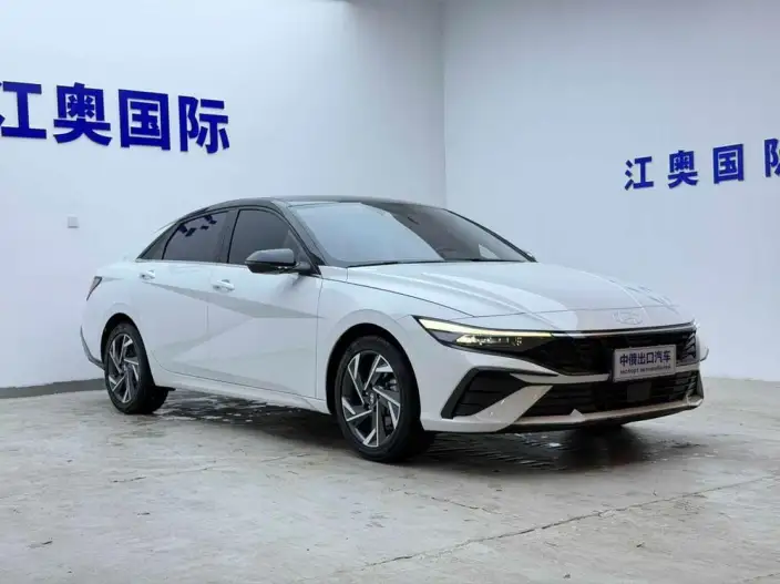 Hyundai Ioniq 2023 Model 1.5L CVT LUX Premium Edition – фото 3