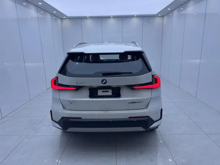 BMW X1 2025 Model sDrive25Li X Design Set – фото 5