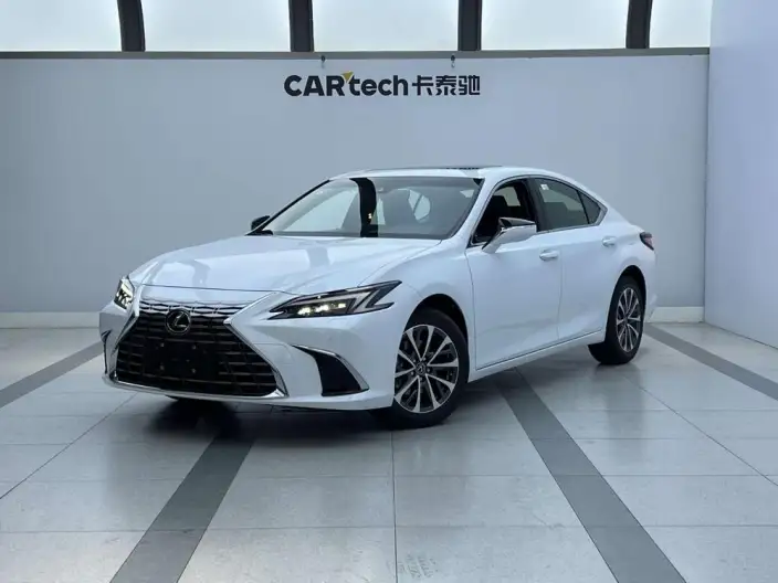 Lexus ES 2025 Model 200 Premium – фото 1