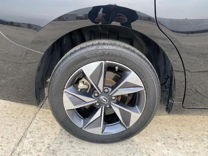 GAC Trumpchi M6 2021 Model 270T Automatic Exclusive Edition 7 seat – фото 7