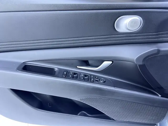 Hyundai Ioniq 2022 Model 1.5L CVT GLX Elite Edition – фото 8