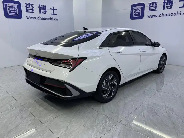 Hyundai Ioniq 2023 Model 1.5L CVT LUX Premium Edition – фото 6