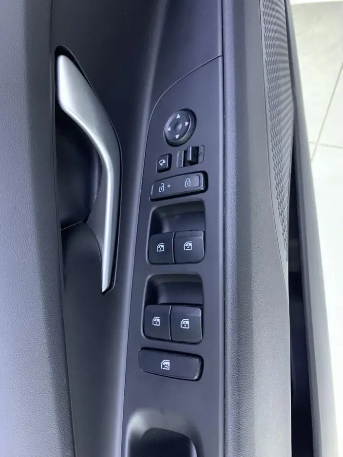 Hyundai Ioniq 2023 Model 1.5L CVT LUX Premium Edition – фото 10