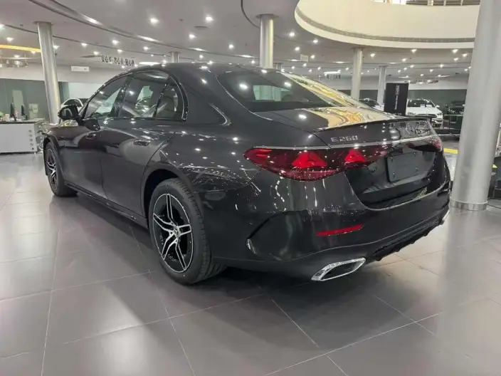 Mercedes-Benz E-Class Imported 2025 Model E 260 Sports Edition – фото 5