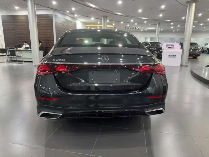 Mercedes-Benz E-Class Imported 2025 Model E 260 Sports Edition – фото 6