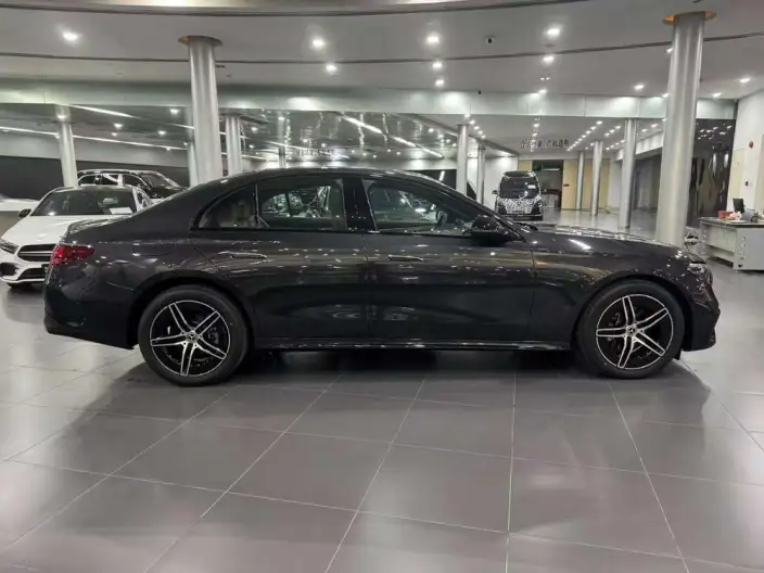 Mercedes-Benz E-Class Imported 2025 Model E 260 Sports Edition – фото 8
