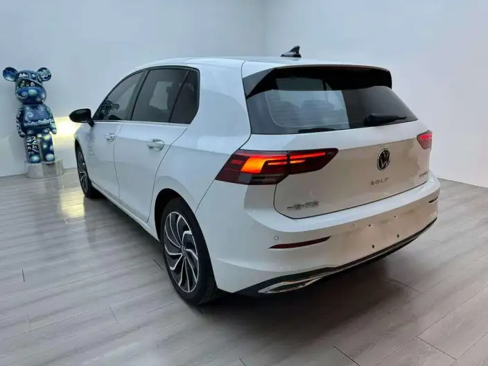 Volkswagen Golf 2021 Model 280TSI DSG Pro – фото 4