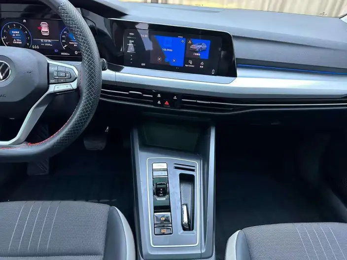 Volkswagen Golf 2021 Model 280TSI DSG Pro – фото 10