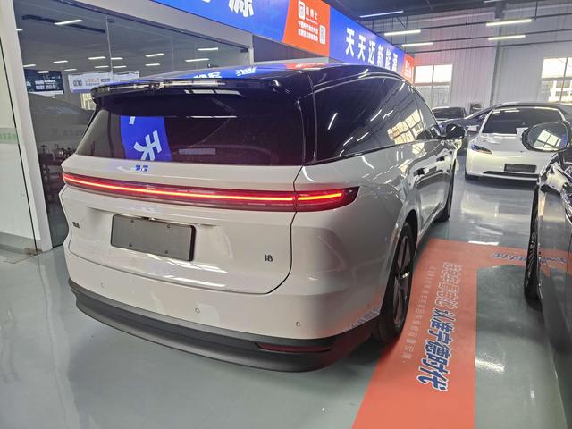 Li Auto i8 2025 Standard – фото 4