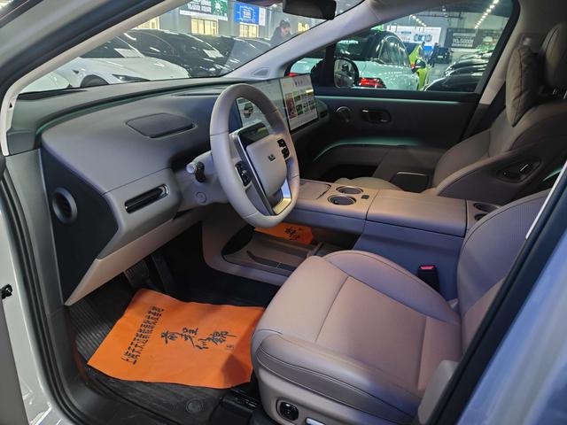 Li Auto i8 2025 Standard – фото 9