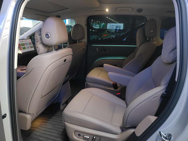 Li Auto i8 2025 Standard – фото 10