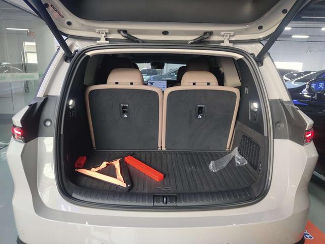 Li Auto i8 2025 Standard – фото 15