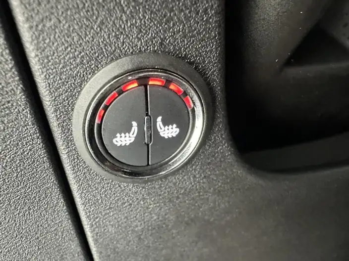 Geely Emgrand 2023 Model No. 4 Gen Champion Edition 1.5L CVT Flagship Model – фото 7