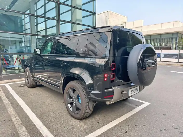 Land Rover Defender 2023 Model Facelift 110 P400 X-Dynamic HSE