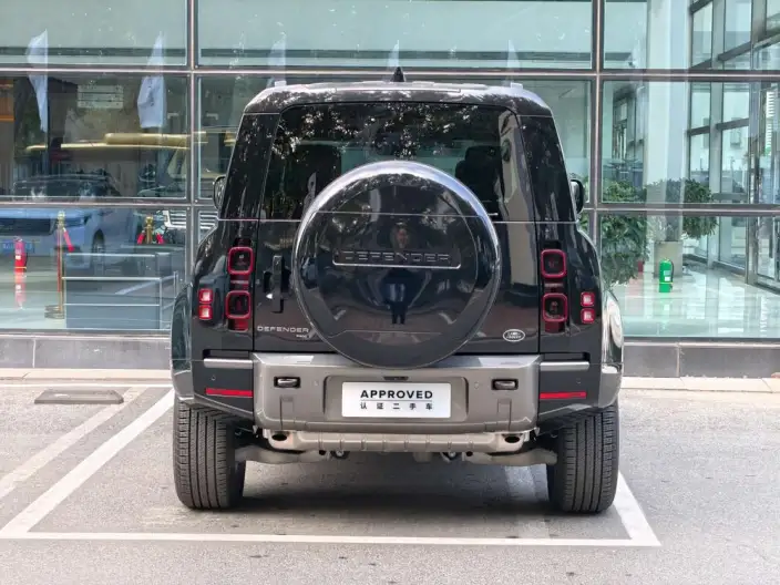 Land Rover Defender 2023 Model Facelift 110 P400 X-Dynamic HSE – фото 5