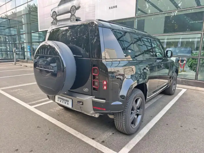 Land Rover Defender 2023 Model Facelift 110 P400 X-Dynamic HSE – фото 6