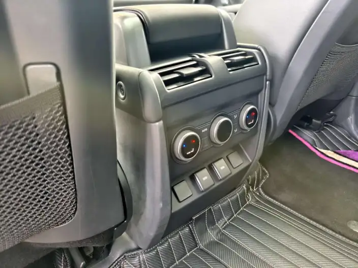Land Rover Defender 2023 Model Facelift 110 P400 X-Dynamic HSE – фото 8