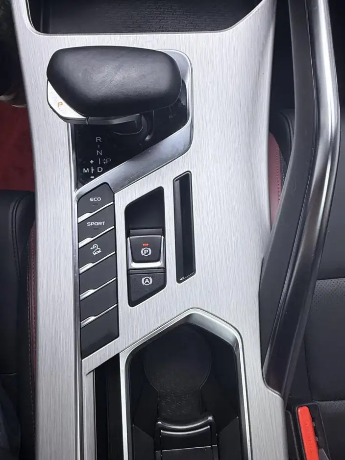 Geely Binyue 2021 Model 240T DCT Diamond Edition – фото 8